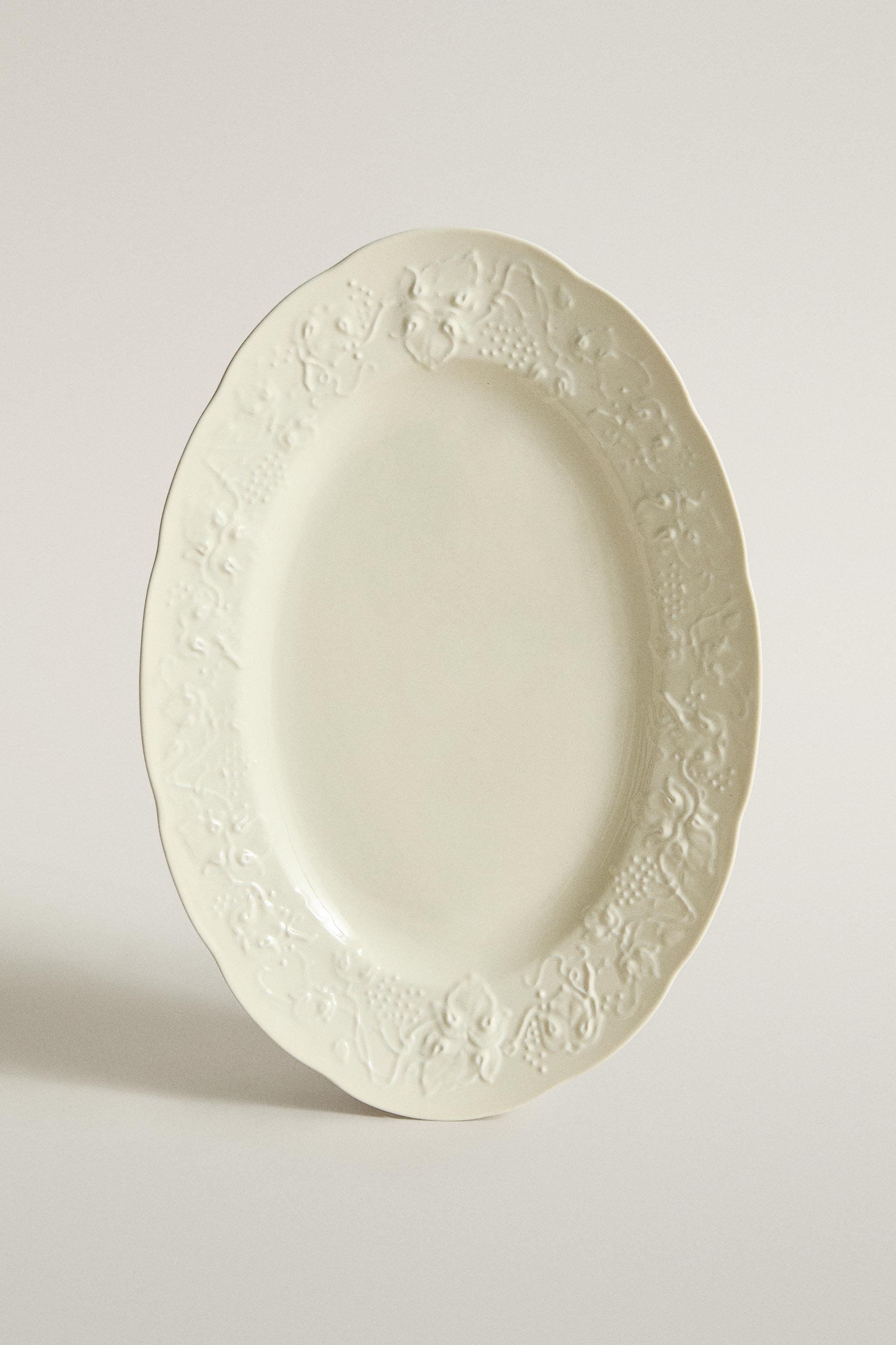 PLAT EN PORCELAINE RAISIN